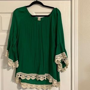 Noa Elle emerald green tunic